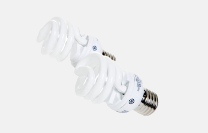 Liquido detergente y aromatizante neutro que limpia, mantiene, aromatiza y desinfecta todo tipo de pisos duros y flexibles. Producto ideal para mantencion de pisos, en pisos encerados elimina la suciedad sin remover la cera.Liquido detergente y aromatizante neutro que limpia, mantiene, aromatiza y desinfecta todo tipo de pisos duros y flexibles. Producto ideal para mantencion de pisos, en pisos encerados elimina la suciedad sin remover la cera.